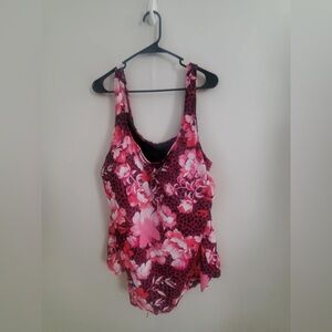 Beach Belle Women’s Pink Floral Tankini Top Size 26W